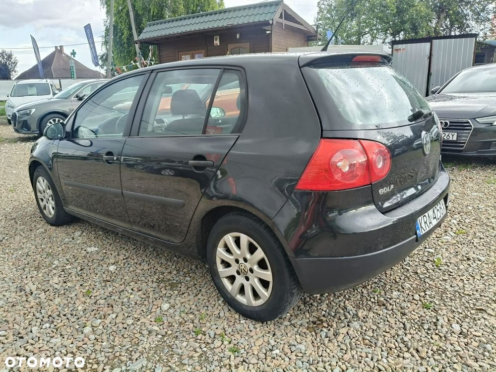 Volkswagen Golf - 6