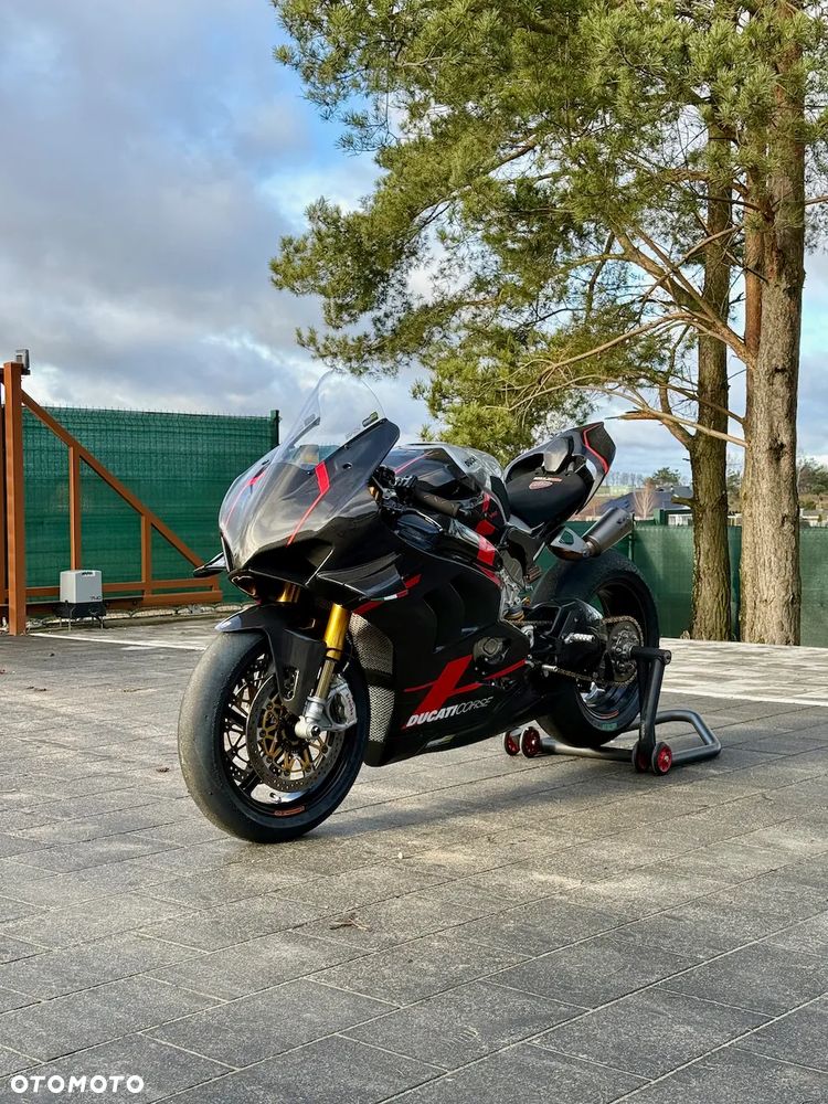 Ducati Panigale V4R - 1