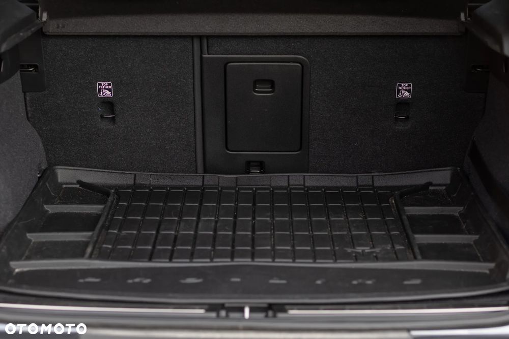 Volvo XC 40 T5 AWD Geartronic R-Design - 17