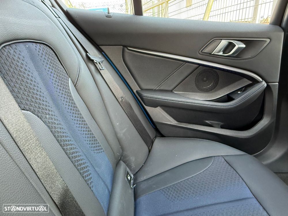 BMW 116 d Pack Desportivo M - 13