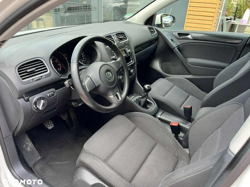 Volkswagen Golf - 20