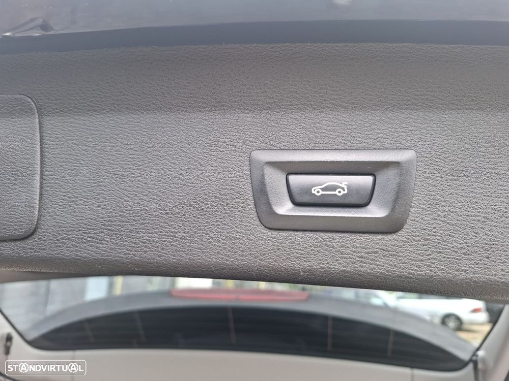 BMW X1 16 d sDrive Line xLine - 47