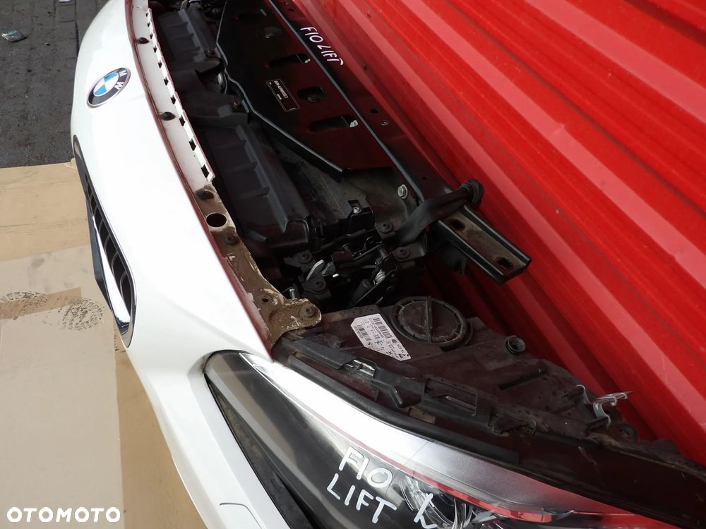 BMW - F10 - LIFT - KOMPLETNY PRZÓD , MASKA , BŁOTNIKI , PAS PRZEDNI , LAMPY , ZDERZAK  - FRONT - KOLOR ALPINEWEISS 3 - 7