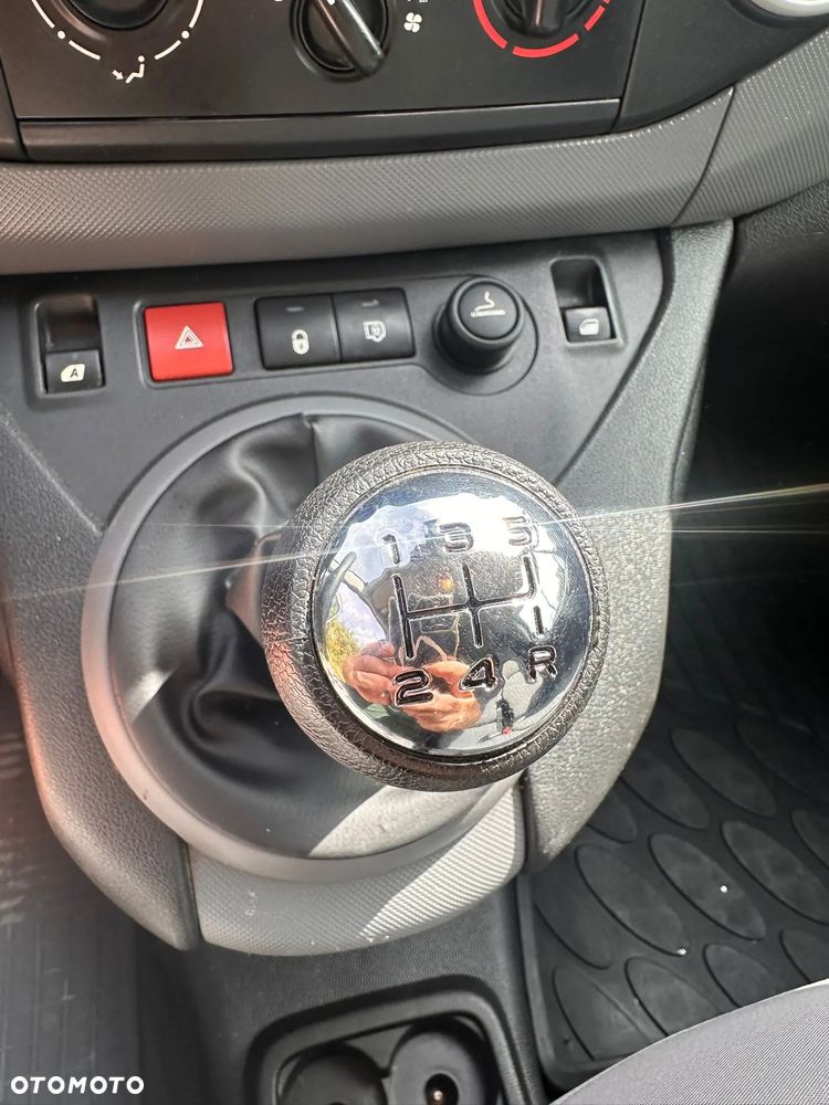 Peugeot Partner 1.6 Hdi 99 kM manual, 2015 rok EURO 6! ORGINALNY PRZEBIEG, HAK, ALUFELGI- BEZWYPADKOWY!!! - 36