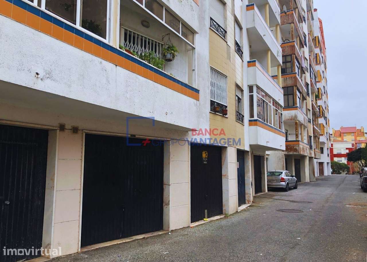 Apartamento-T2+Arrecadação- Mem Martins - Grande imagem: 3/8