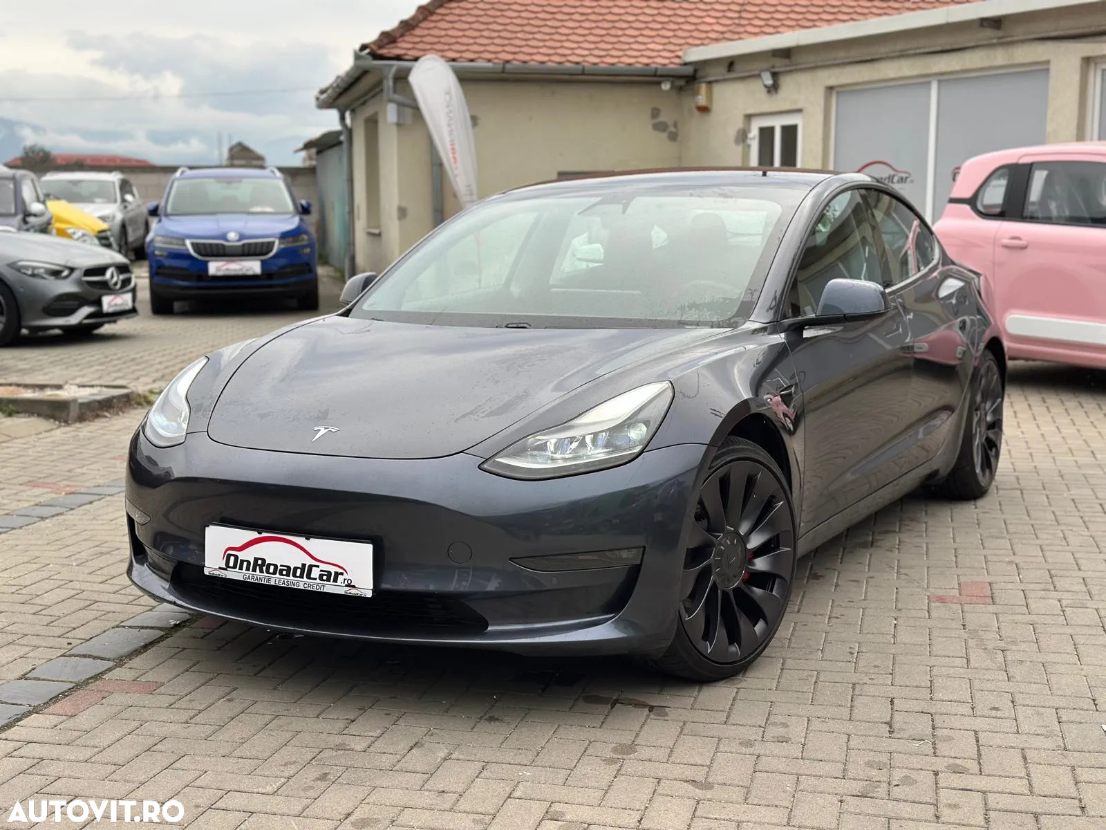 Tesla Model 3 Langstreckenbatterie Allradantrieb Dual Motor Performance - 38