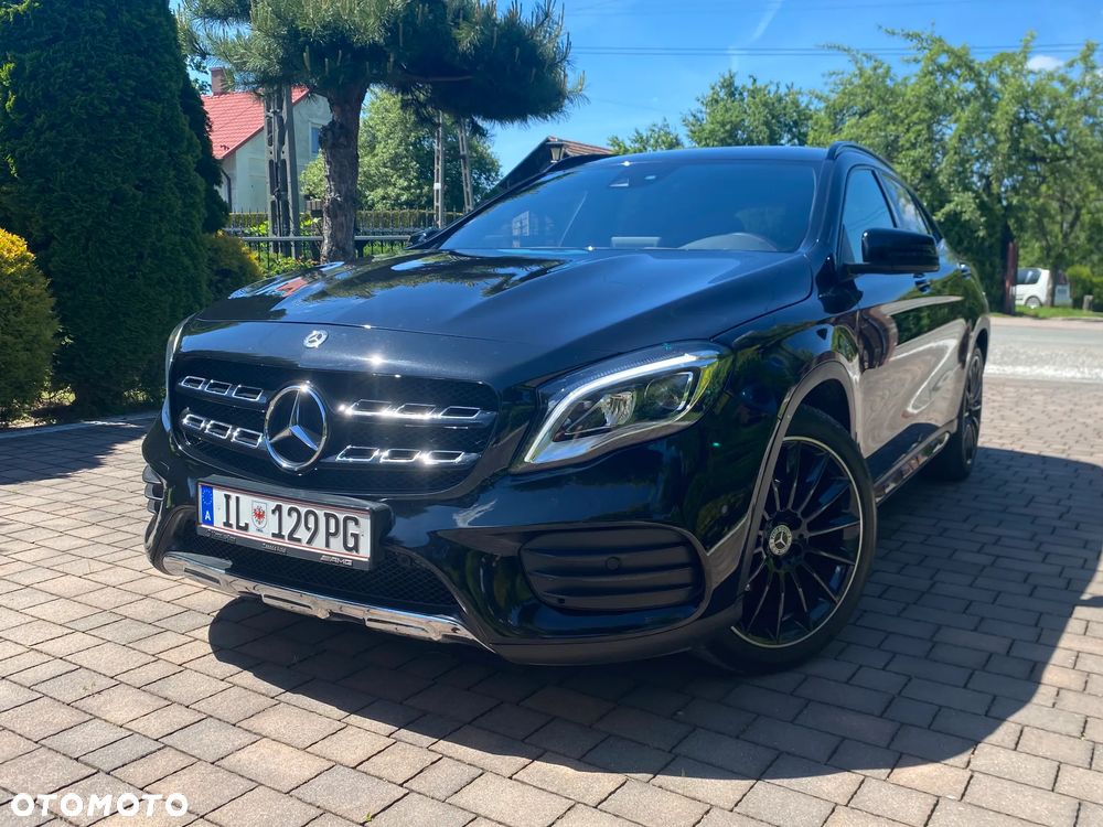 Mercedes-Benz GLA 200 AMG Line - 1