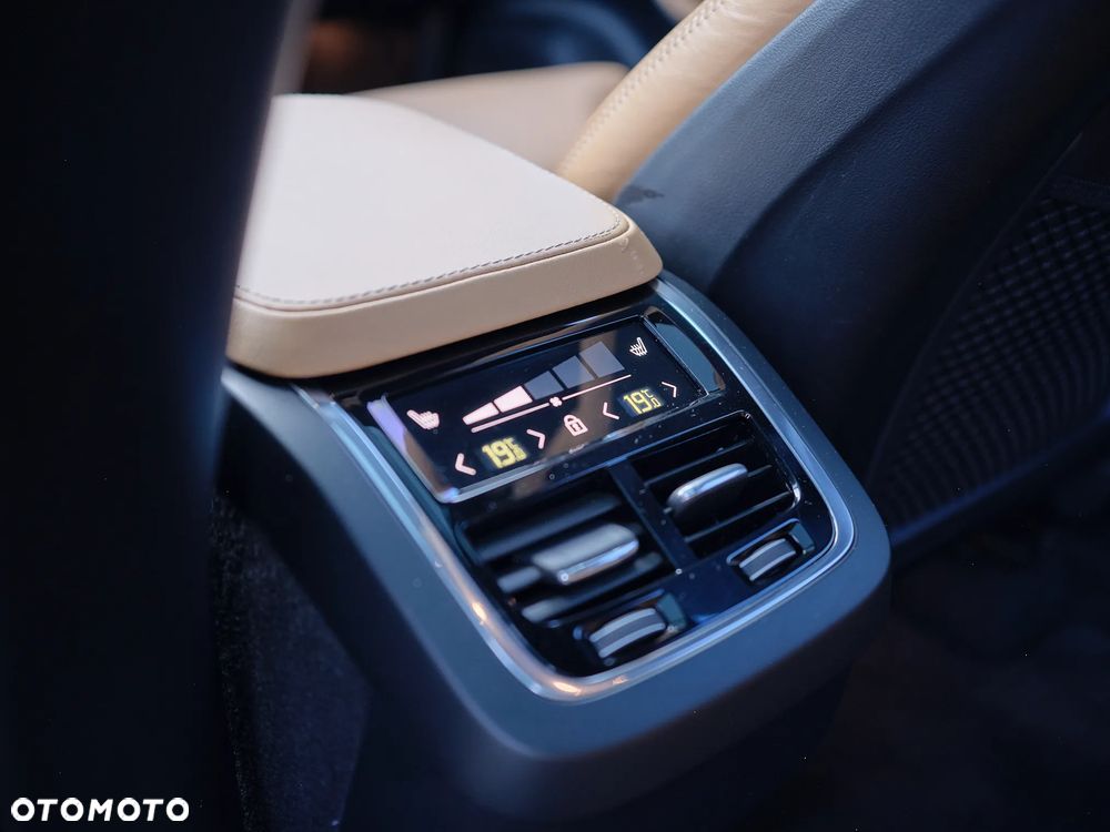 Volvo XC 90 B5 D AWD Inscription 7os - 29