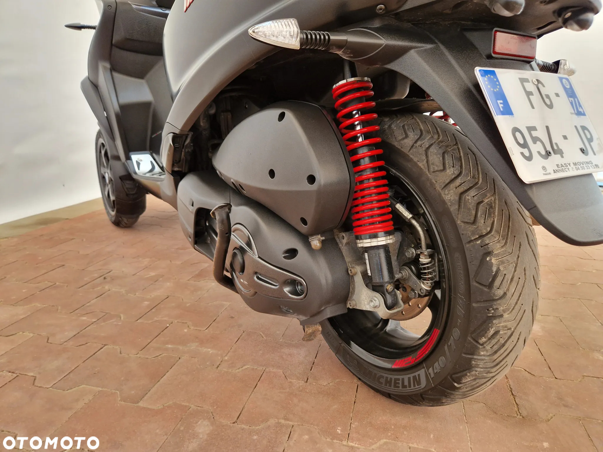 Piaggio MP-3 - 28