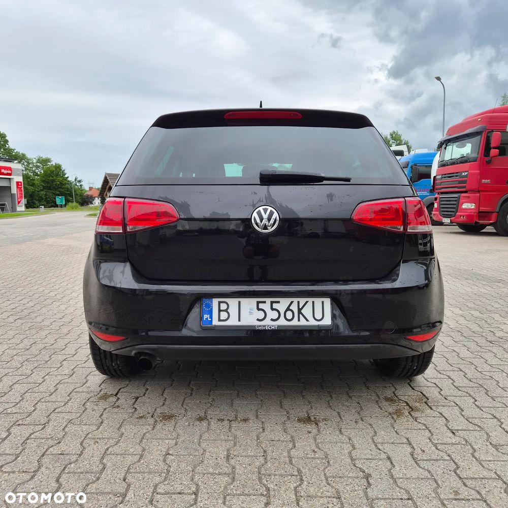 Volkswagen Golf - 2