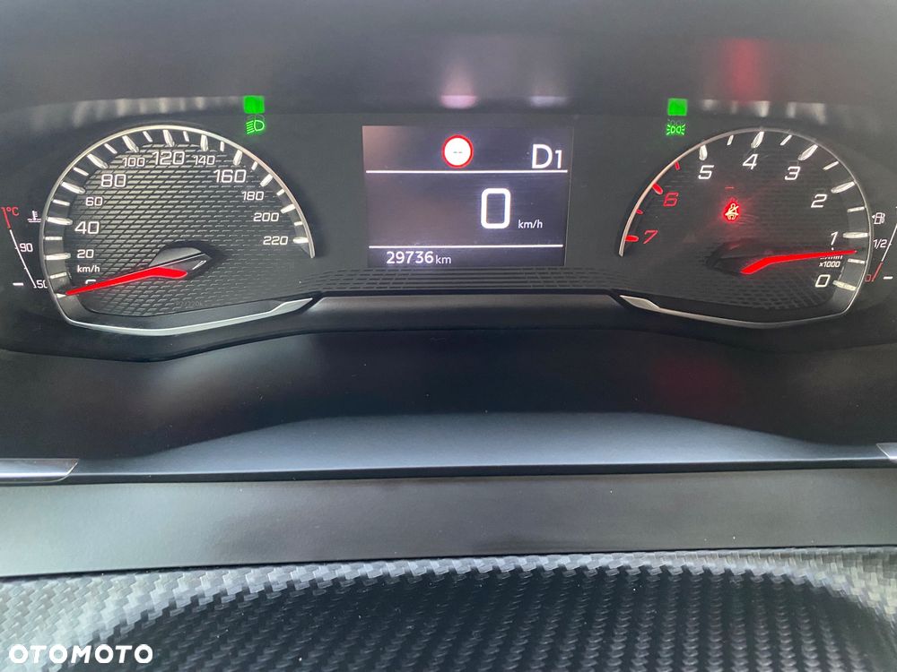 Peugeot 208 PureTech 100 EAT8 Active - 11