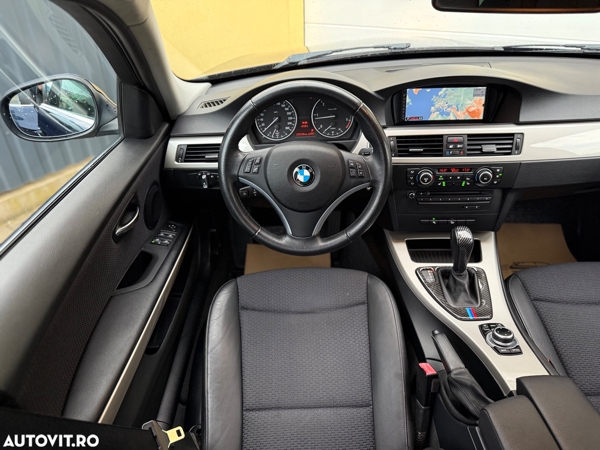 BMW Seria 3 320d Touring xDrive Aut. - 13