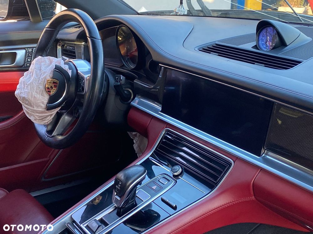Porsche Panamera - 19
