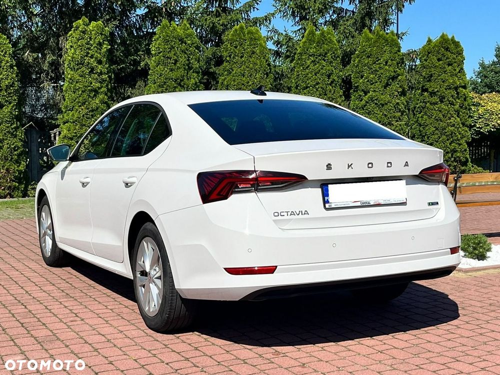 Skoda Octavia 1.5 TSI e-TEC DSG Ambition - 4