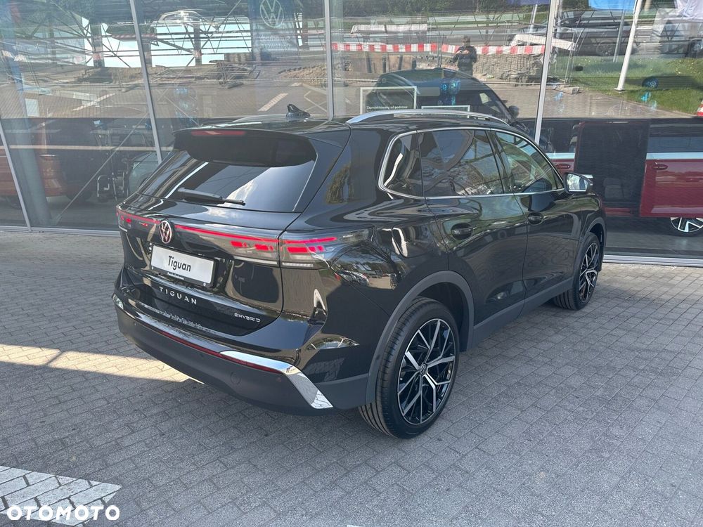 Volkswagen Tiguan - 9