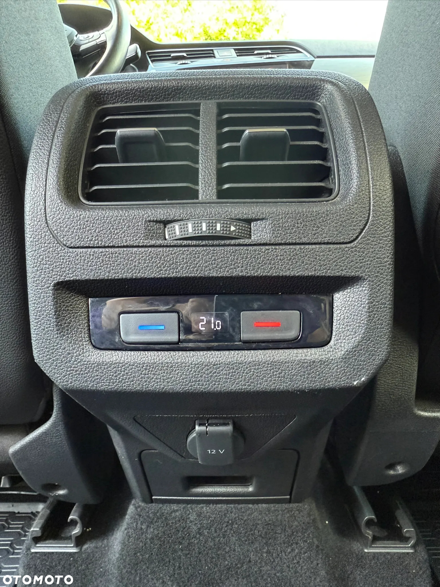 Volkswagen Touran 2.0 TDI BMT SCR Comfortline Plus - 20