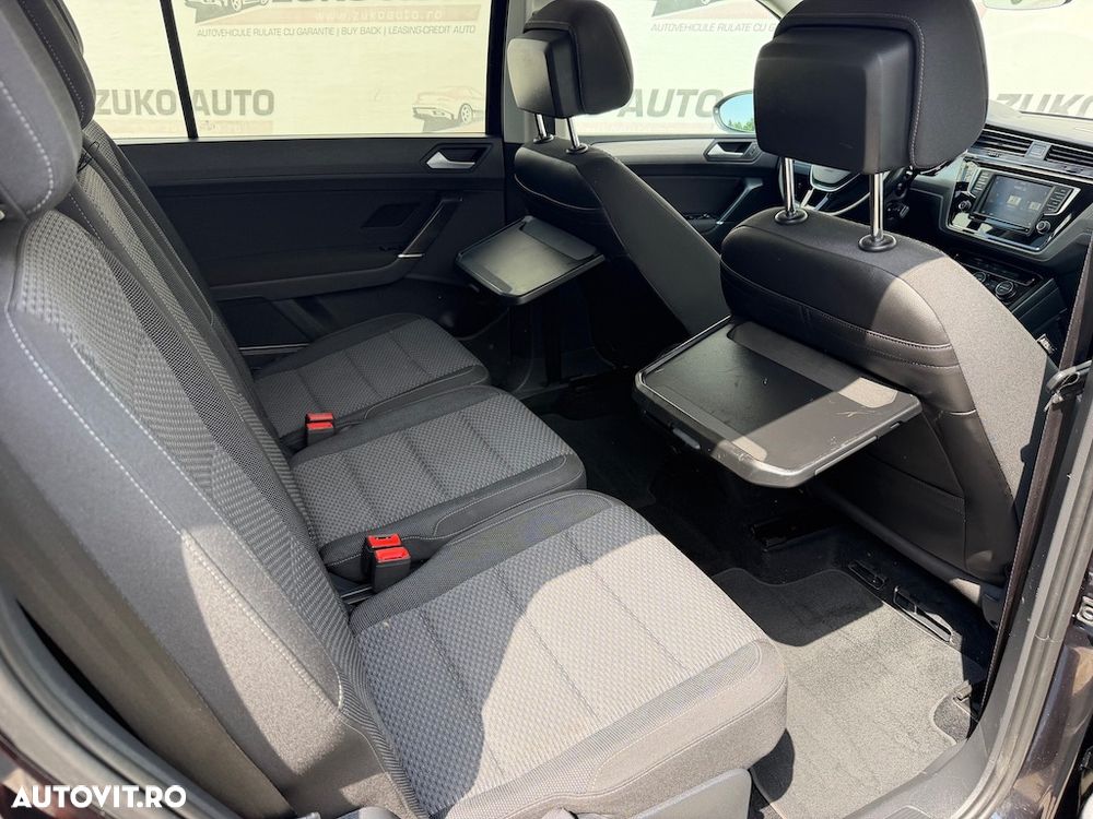 Volkswagen Touran 1.6 TDI SCR DSG Join - 9