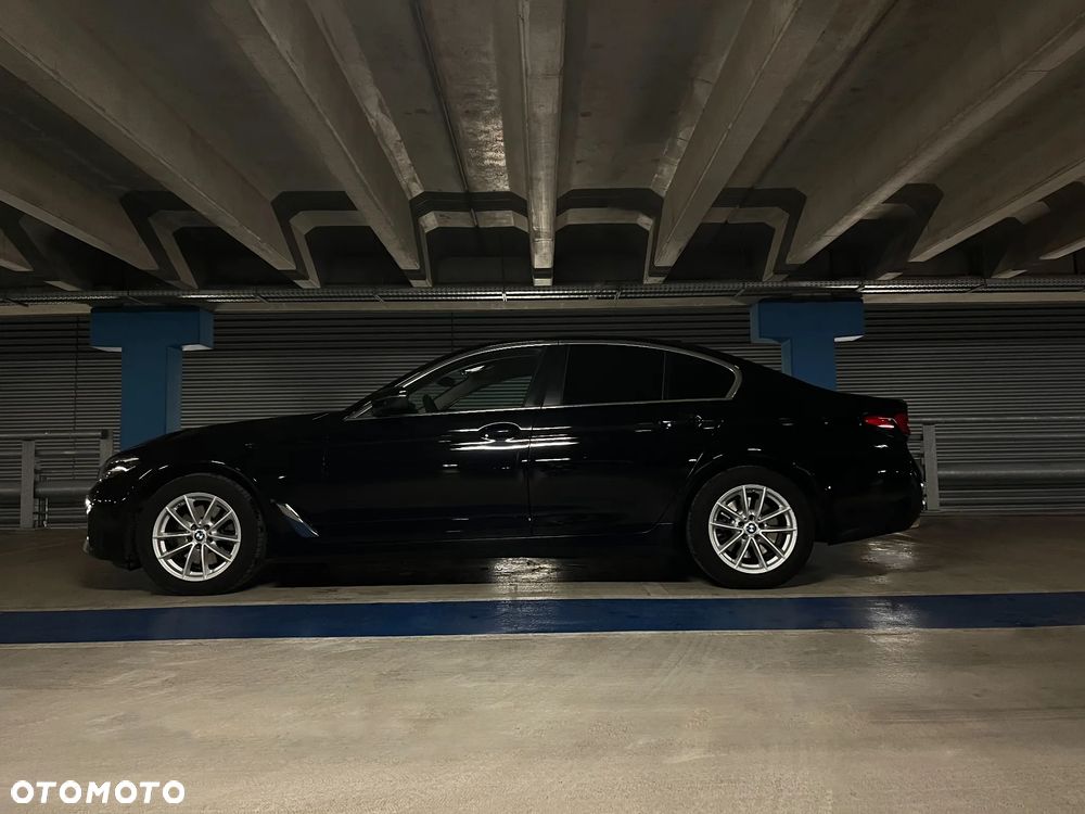 BMW Seria 5 520d xDrive MHEV - 3