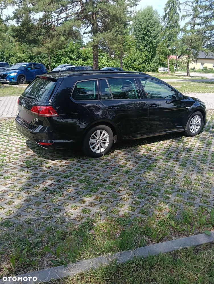 Volkswagen Golf - 10