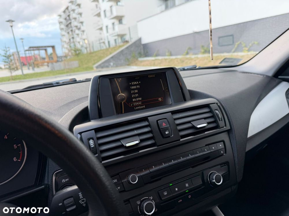 BMW Seria 1 116d Sport Line - 21