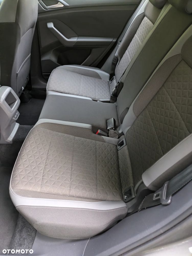 Volkswagen T-Cross - 25