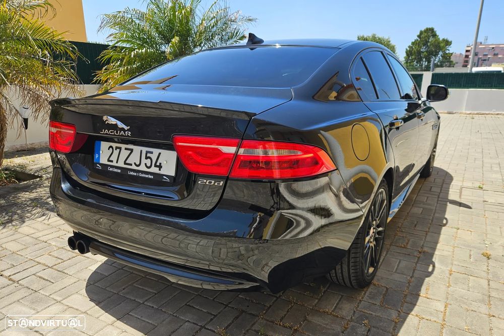 Jaguar XE 2.0 D R-Sport - 37