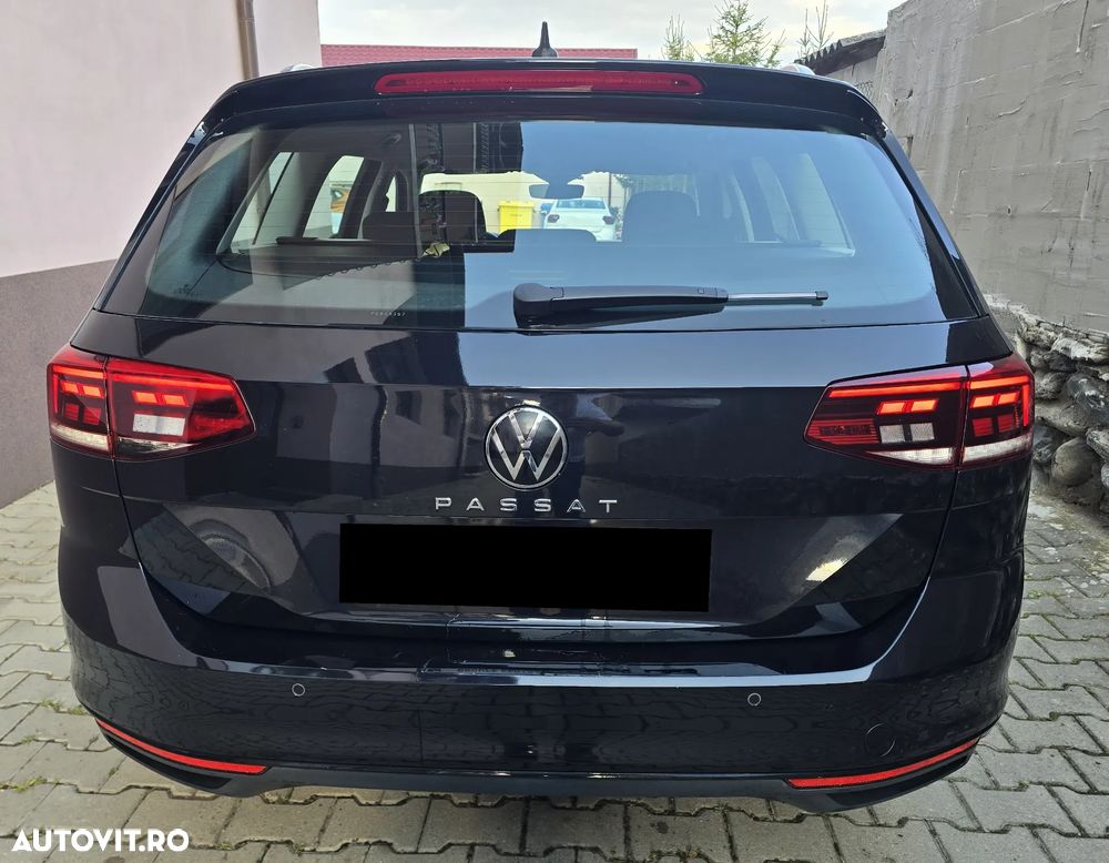 VOLKSWAGEN Passat 2023 — imagine 4