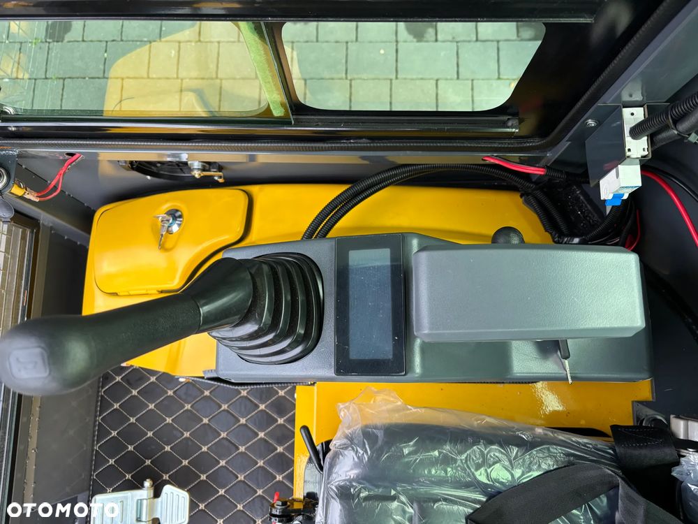 Inny Minikoparka 1.5T | Silnik Kubota | Nowa | Łyżka skarpowa | Ramię skrętne | Klimatyzacja | - 10
