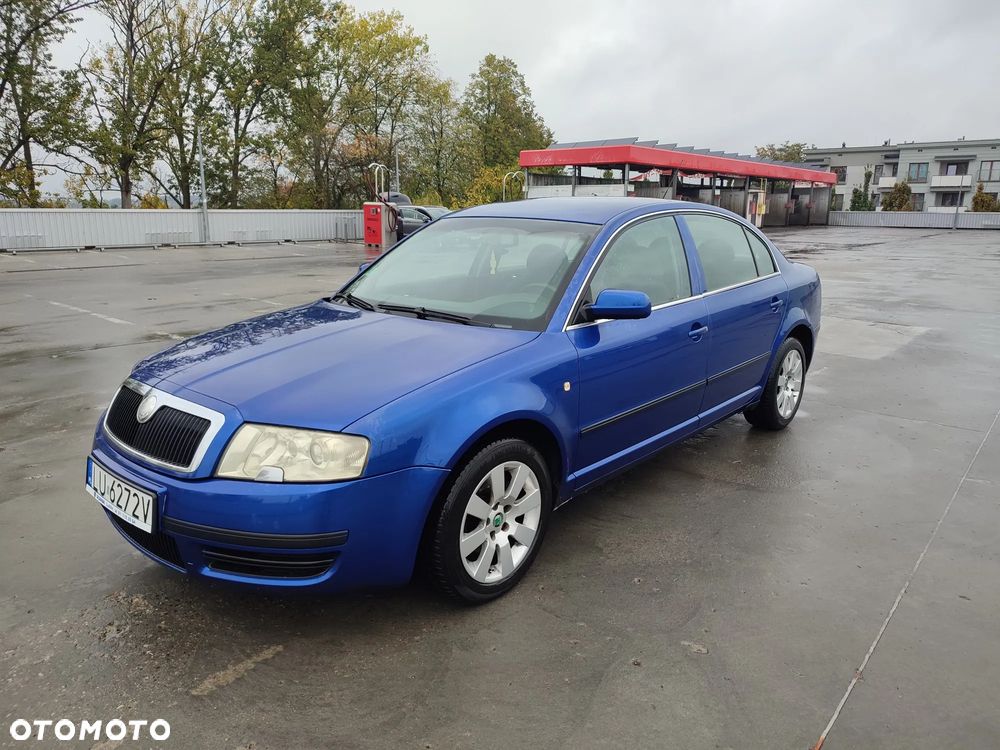 Skoda Superb 2003 photo 2
