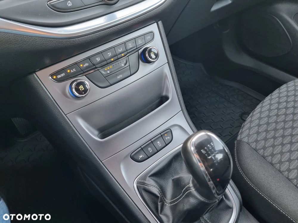 Opel Astra 1.6 CDTI Cosmo - 7