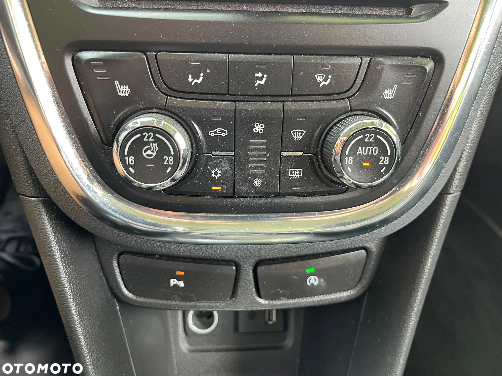 Opel Mokka 1.6 CDTI Cosmo S&S - 17