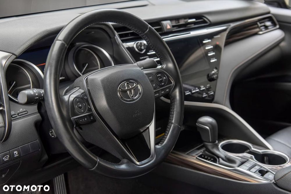 Toyota Camry 2.5 Hybrid Executive CVT - 15