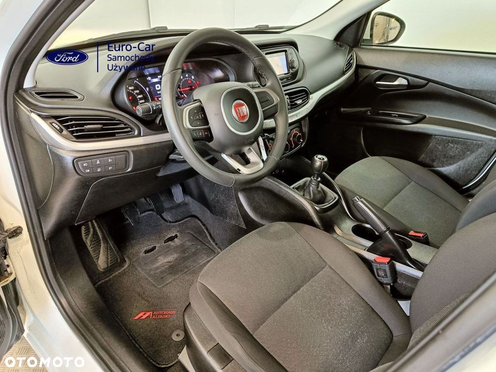 Fiat Tipo 1.4 16v Lounge EU6d - 11