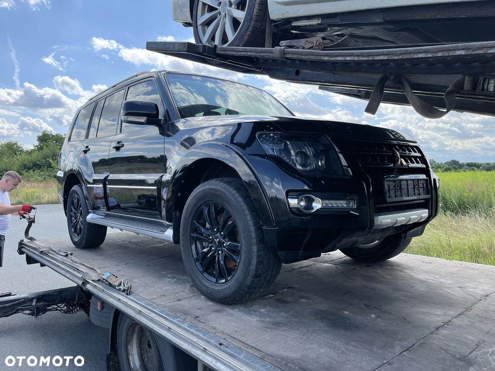Mitsubishi Pajero - 17