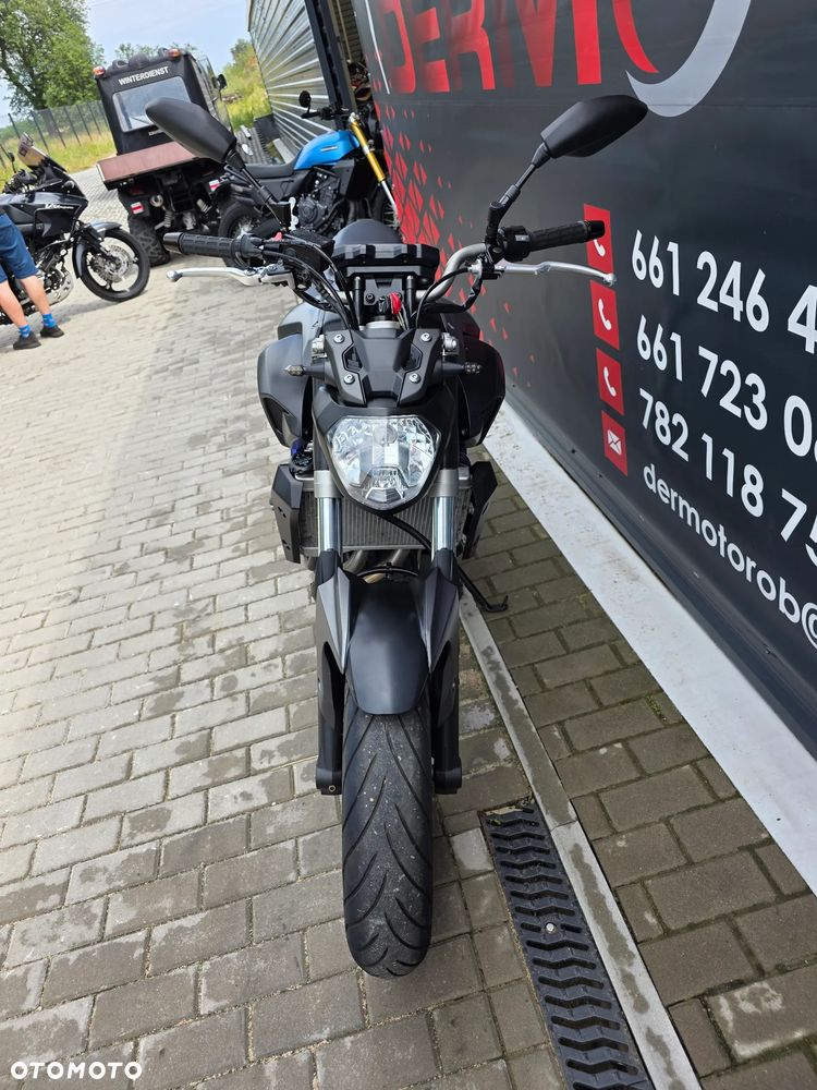 Yamaha MT - 28