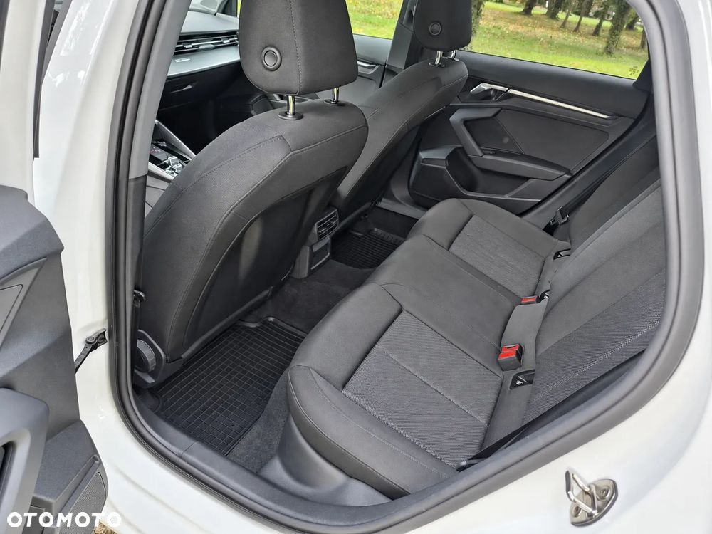 Audi A3 Sportback - 12