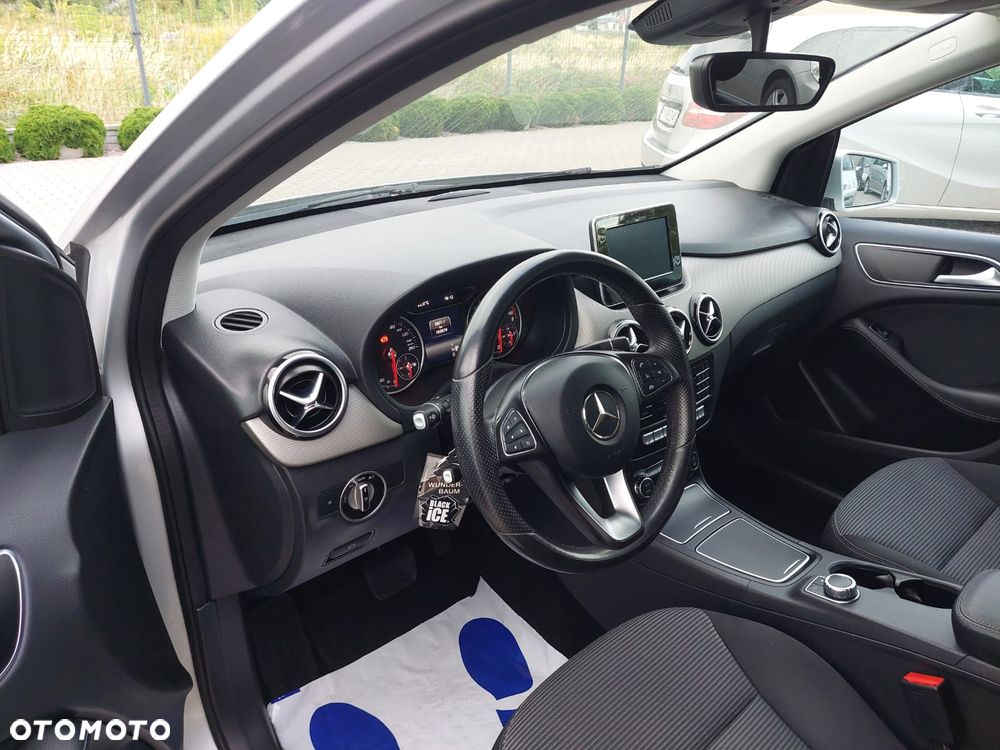 Mercedes-Benz Klasa B 180 (BlueEFFICIENCY) 7G-DCT - 7