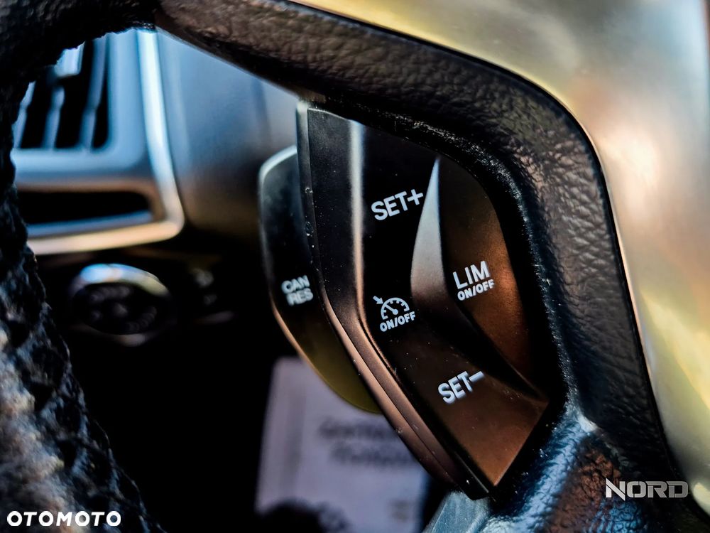 Ford Focus 1.0 EcoBoost STart-Stopp-System Titanium - 29