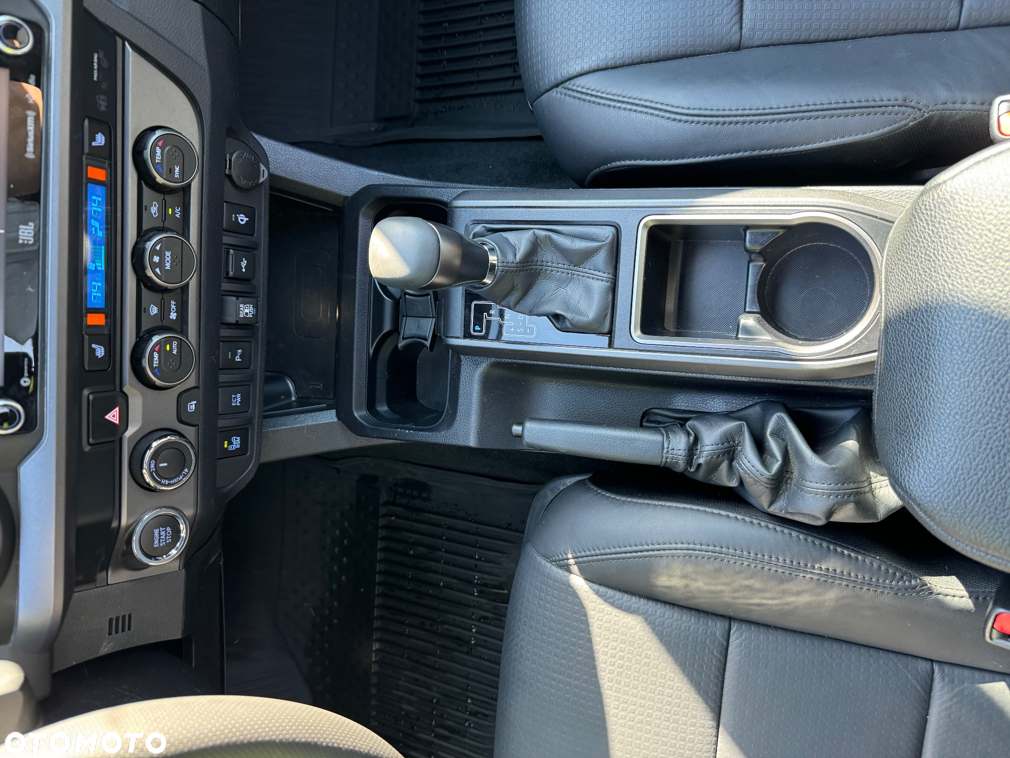 Toyota Tacoma - 13