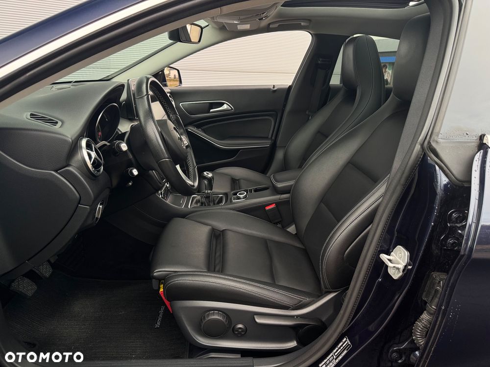 Mercedes-Benz CLA 180 d AMG Line - 5