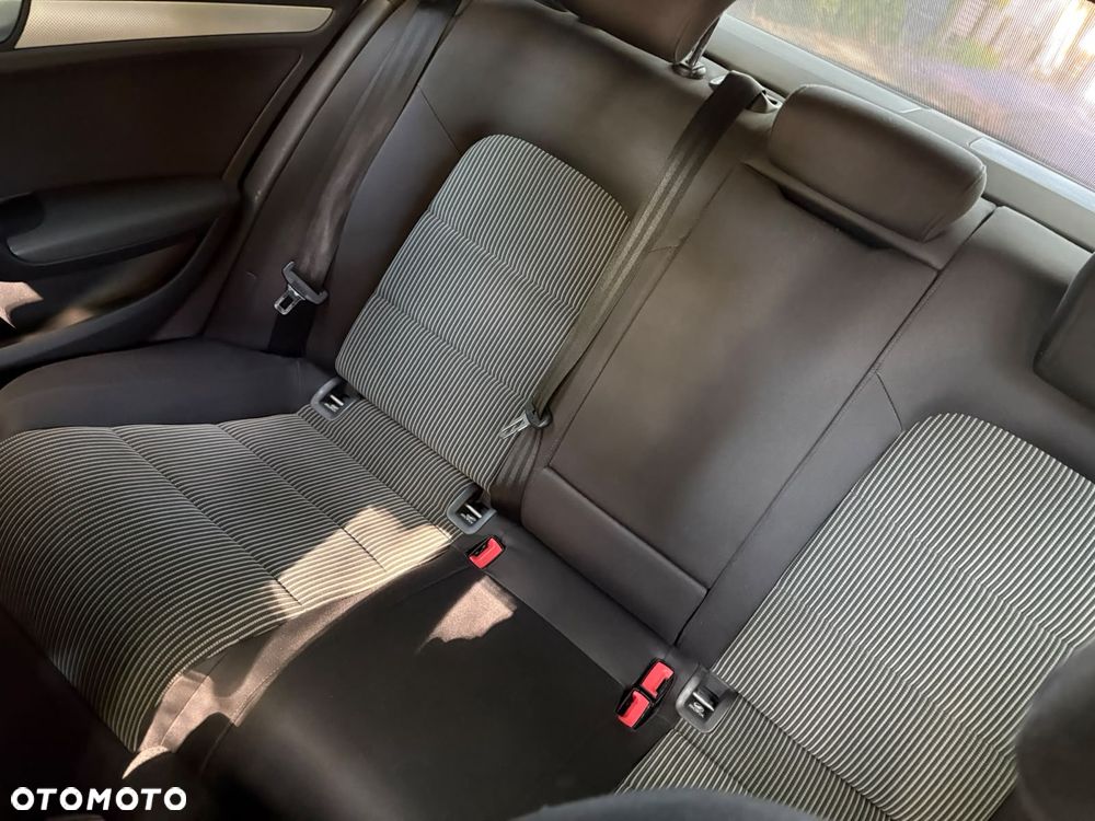 Audi A4 Limousine 2.0 TDI - 7