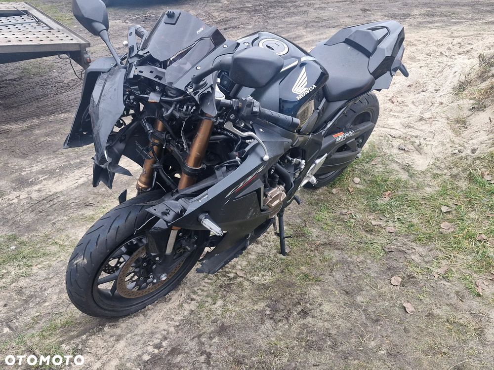 Honda CBR - 4