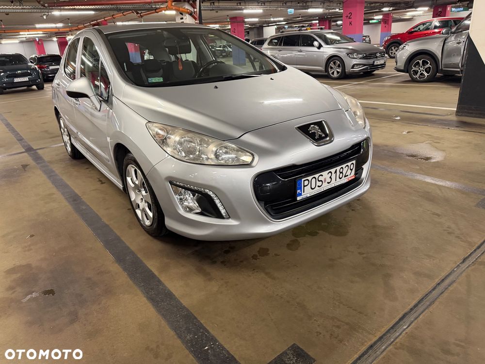 Peugeot 308 - 1