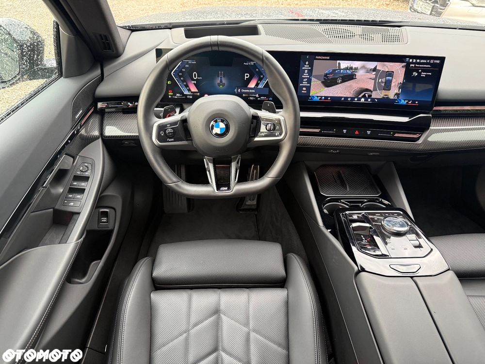 BMW Seria 5 520d xDrive Touring - 6