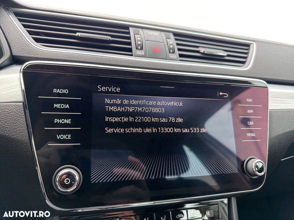 Skoda Superb 2.0 TDI DSG Style - 32