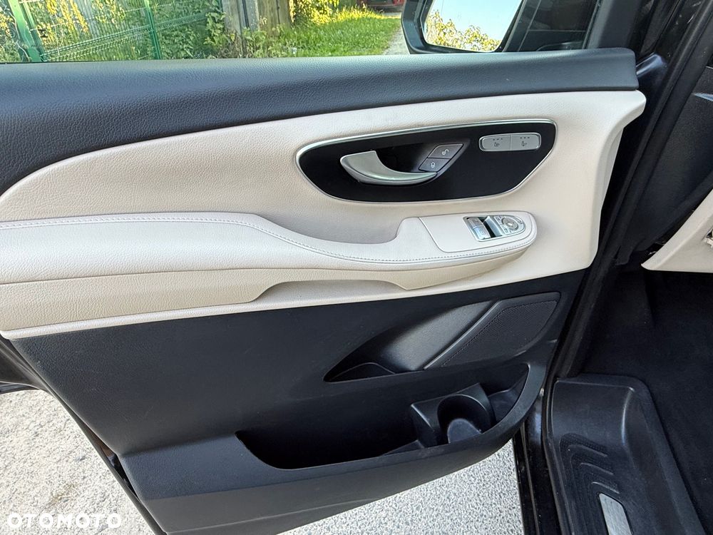 Mercedes-Benz Klasa V 250 d Exclusive 9G-Tronic (d³ugi) - 12