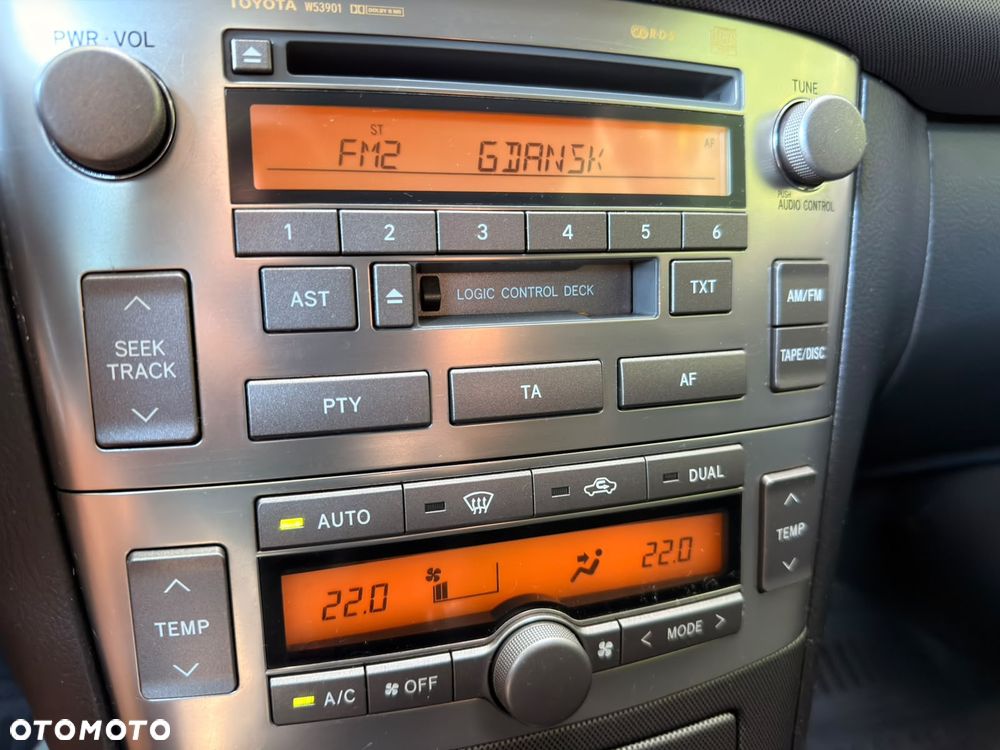 Toyota Avensis - 28