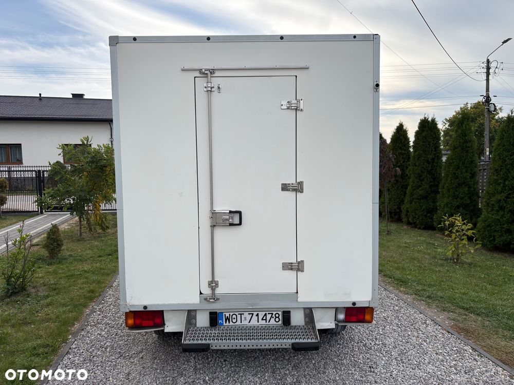 Renault Trafic - 23