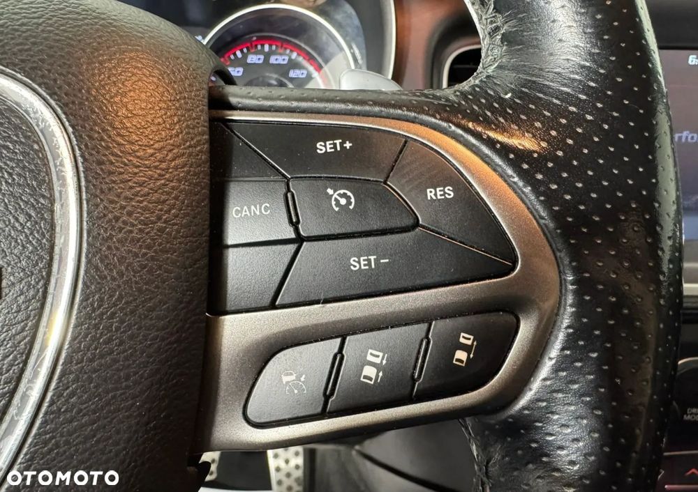 Dodge Charger 6.4 Scat Pack Widebody - 17