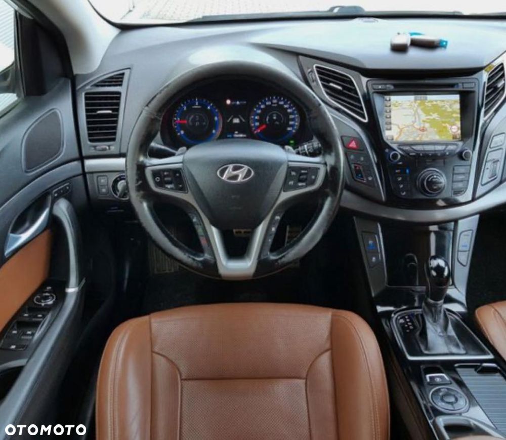 Hyundai i40 Kombi 1.7 CRDi DCT Premium - 2